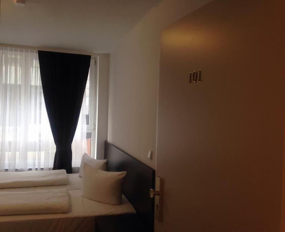 Mosel Hotel Φραγκφούρτη Εξωτερικό φωτογραφία