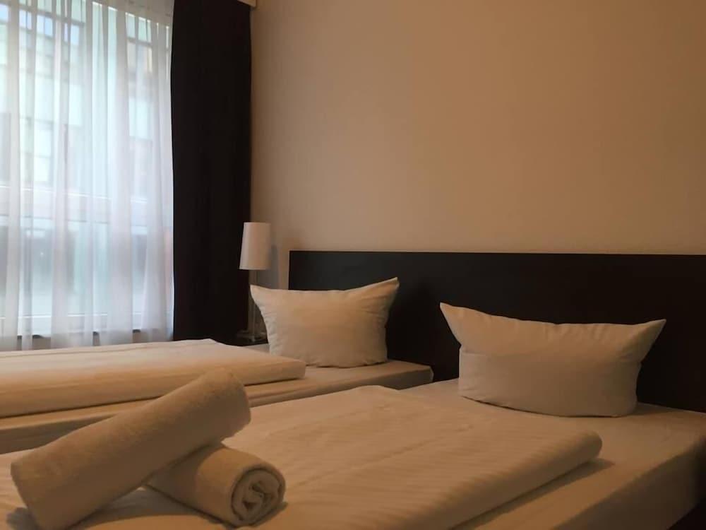 Mosel Hotel Φραγκφούρτη Εξωτερικό φωτογραφία