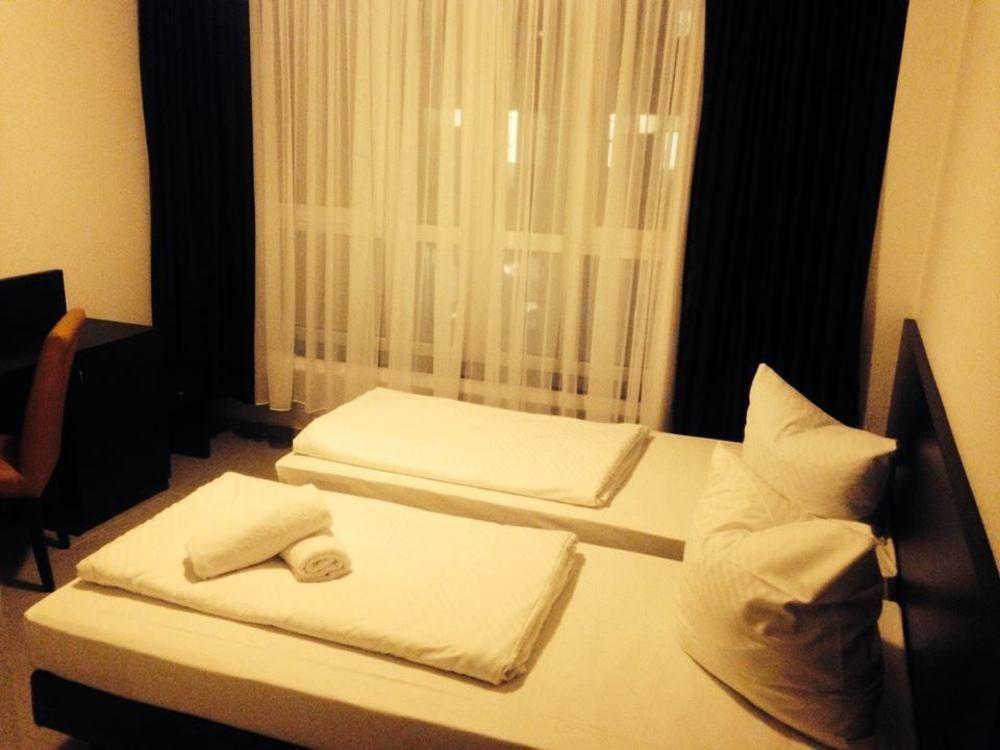 Mosel Hotel Φραγκφούρτη Εξωτερικό φωτογραφία