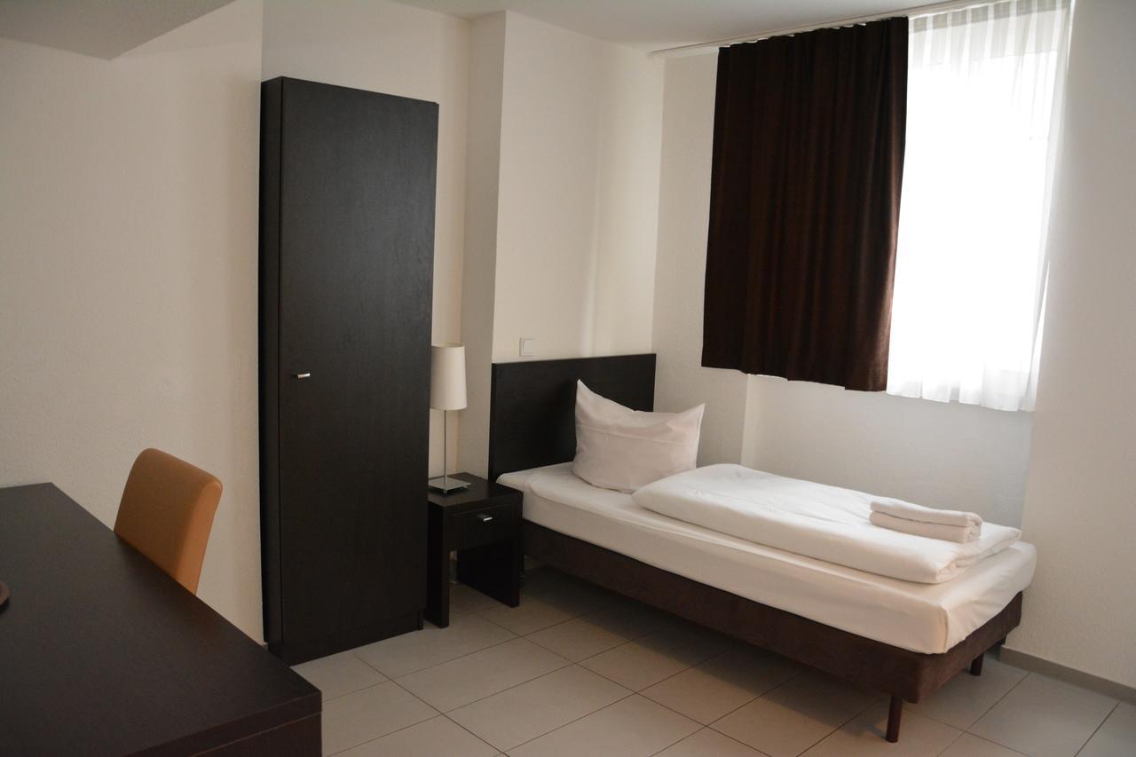Mosel Hotel Φραγκφούρτη Εξωτερικό φωτογραφία